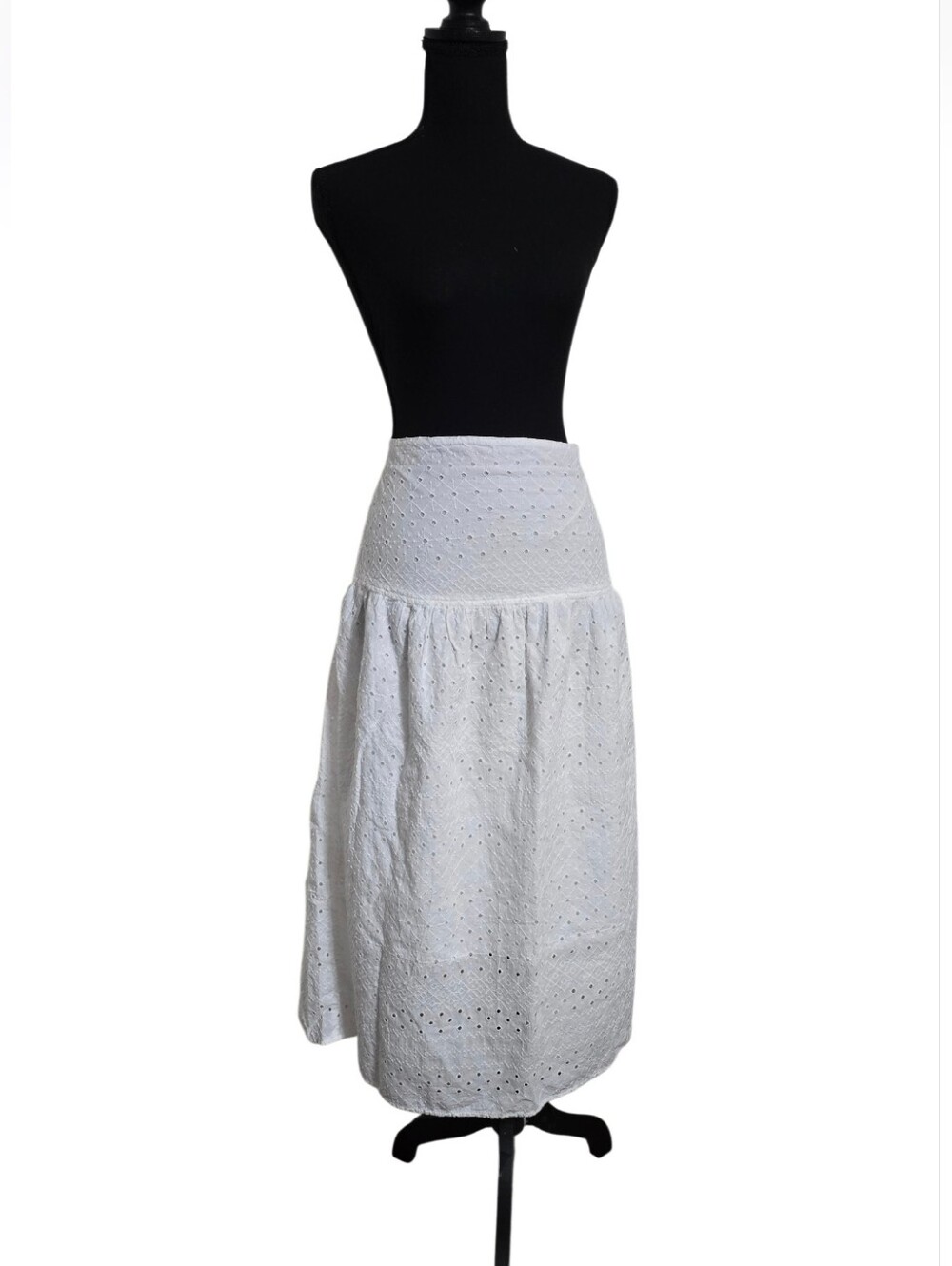 #K26 White Eyelet Midi Skirt - Brand: